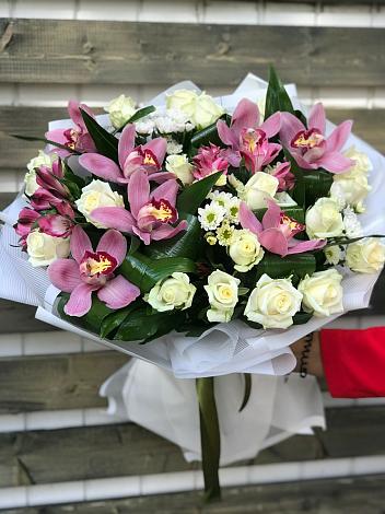 Букет цветов из: Розы и Хризантемы в Черницыне