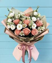 Букет цветов из:  Розы, Альстромерии и Лизиантусы в Черницыне