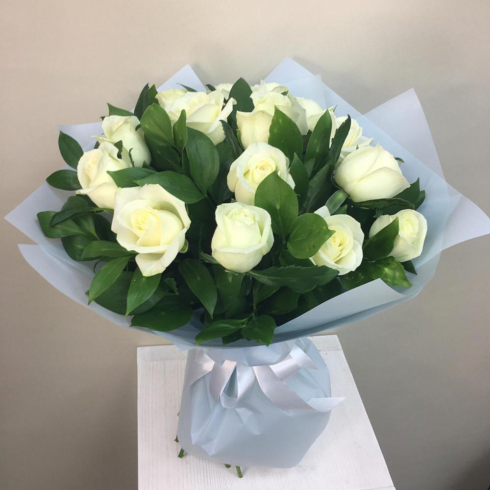 Букет 15 Белых роз Проуд в Черницыне