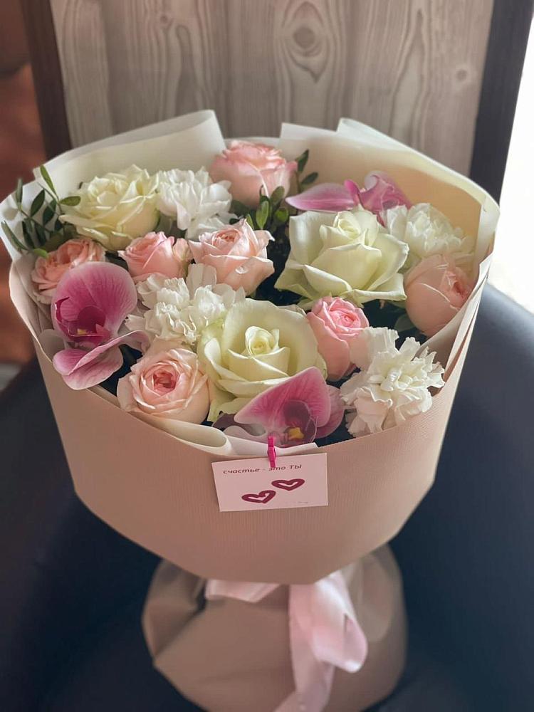 Букет цветов из: Орхидеи, Розы и Гвоздики в Черницыне