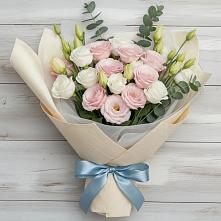 Букет цветов из:  Лизиантусы #REPLACE_PRED# Черницыне