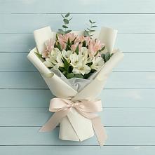 Букет цветов из:  Альстромерии в Черницыне