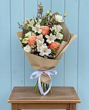 Букет цветов из:  Альстромерии, Лизиантусы, Розы и Хризантемы #REPLACE_PRED# Черницыне