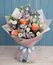 Букет цветов из:  Лизиантусы, Розы, Альстромерии и Гипсофила в Черницыне