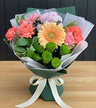 Букет цветов из:  Гвоздики, Розы, Герберы и Хризантемы в Черницыне