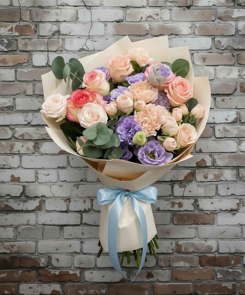 Букет цветов из: Розы, Лизиантусы и Гвоздики в Черницыне