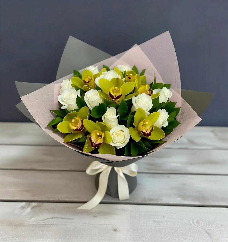 Букет цветов из: Орхидеи и Розы в Черницыне