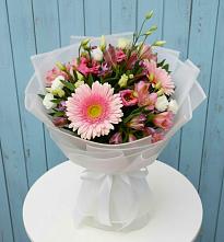 Букет цветов из:  Герберы, Альстромерии и Лизиантусы #REPLACE_PRED# Черницыне