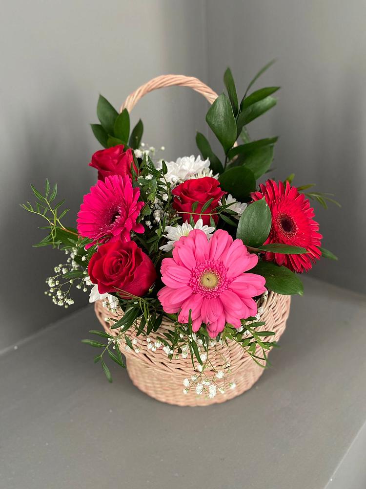 Цветочная композиция из Розы, Хризантемы и Герберы в корзине в Черницыне