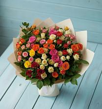 Букет Микс из разноцветных кустовых роз в Черницыне