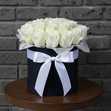 Цветочная композиция из Розы в шляпной коробке в Черницыне