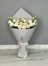 Букет цветов из:  Розы и Лизиантусы в Черницыне